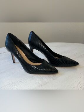 Jessica Simpson Black Snakeskin Pointed-Toe Heels